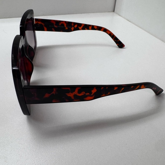 Tortoise Shell Square Sunglasses - Picture 7 of 8